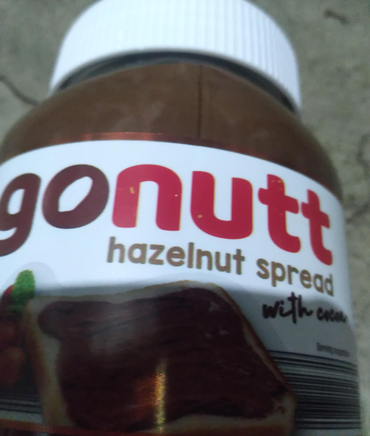 chocolate cake - gonutt hazelnut spread with c